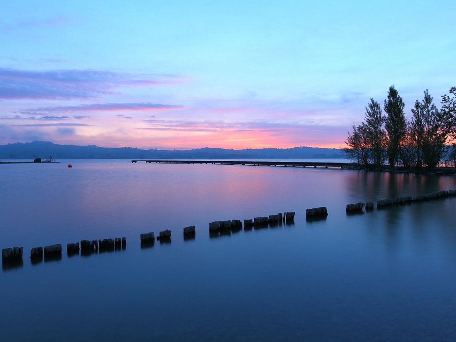 Il Lago di Chiusi all'alba