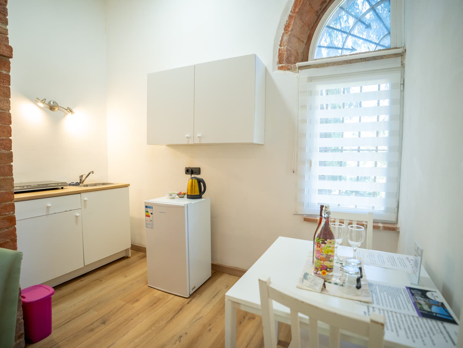 Room with brick vaults — the kitchenette — L'Albero di Gamelì